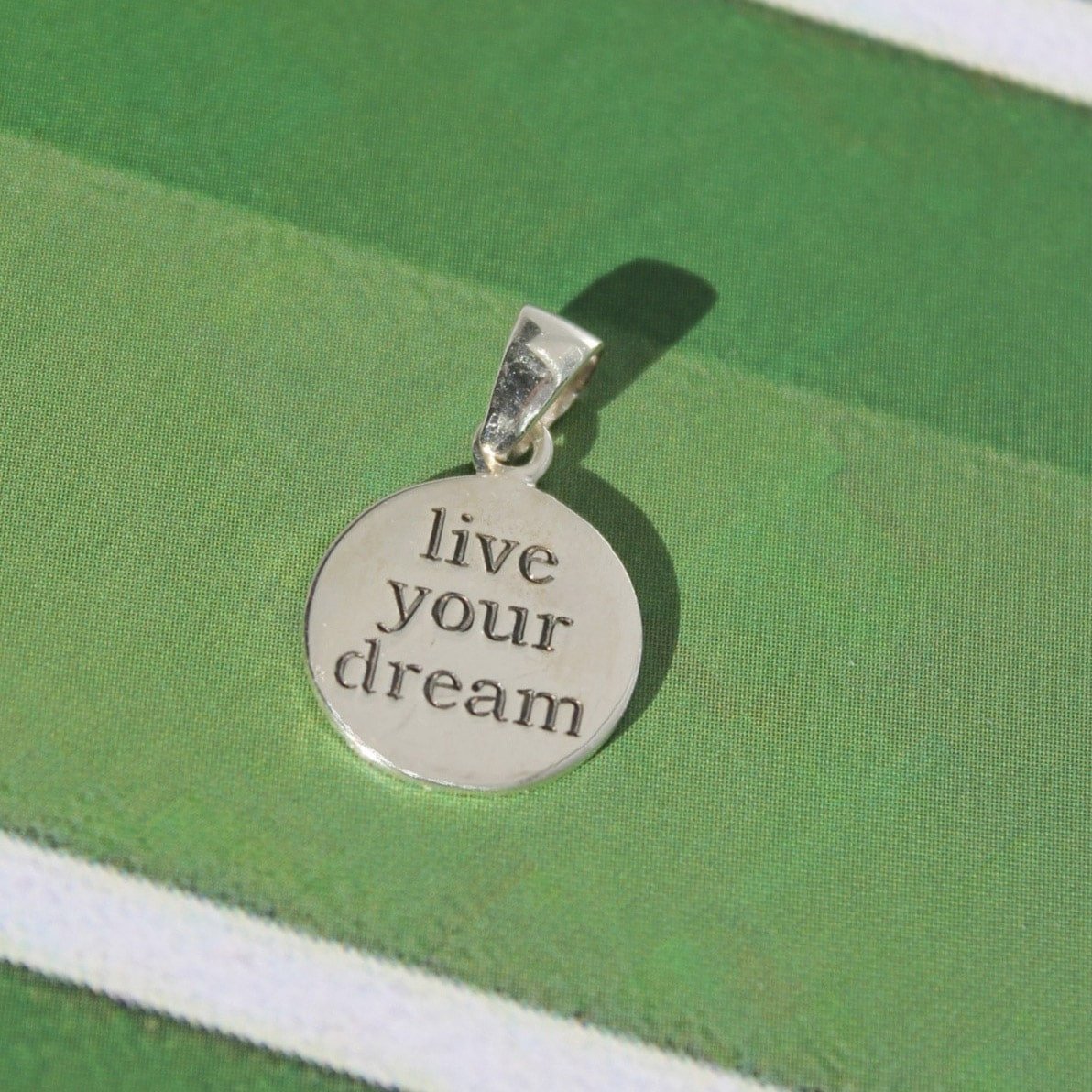 Silver pendant "Live your dream"