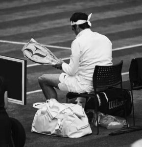 tenis-podarczi-za-momcheta-i-mzhe-5-unikalni-idei-sus-stil
