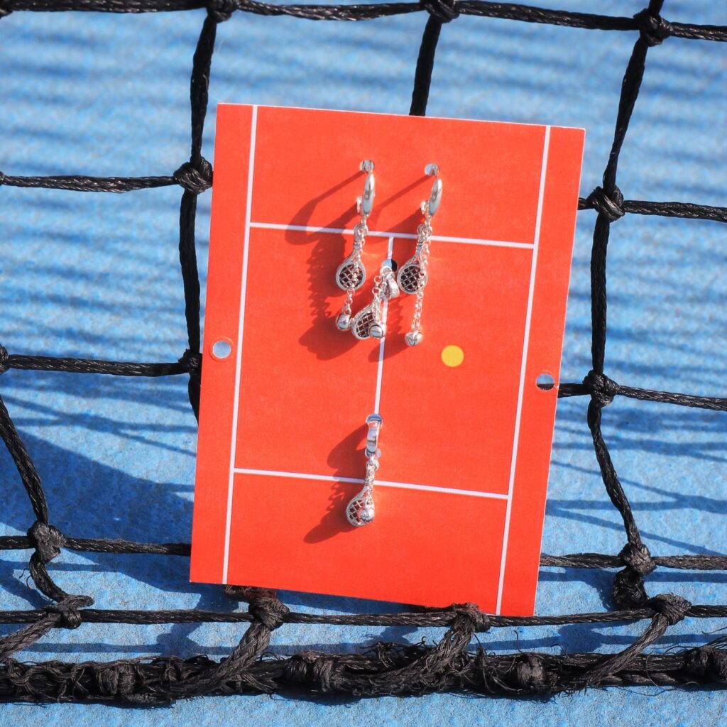 Луксозен комплект тенис бижута — перфектният подарък за всеки tennis lover.
